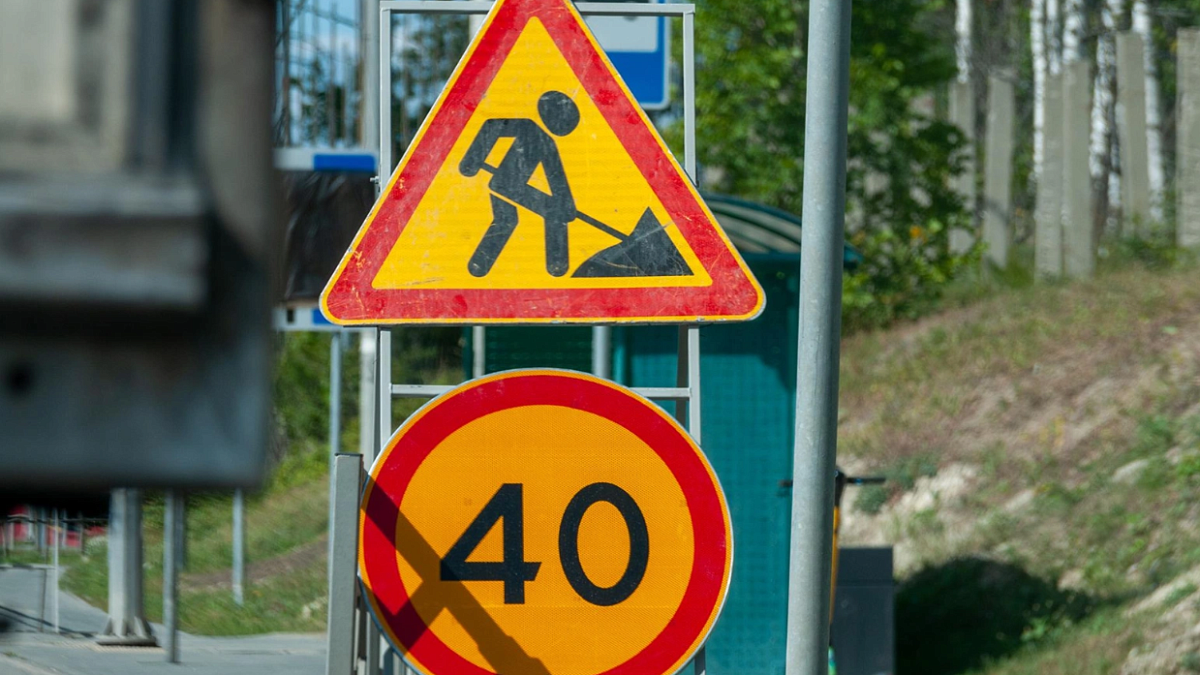 Дорожное движение ограничат с 27 сентября в трёх районах Петербурга