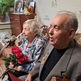 Колпинская семья Веретенниковых отметила благодатную свадьбу — 70-летие совместной жизни