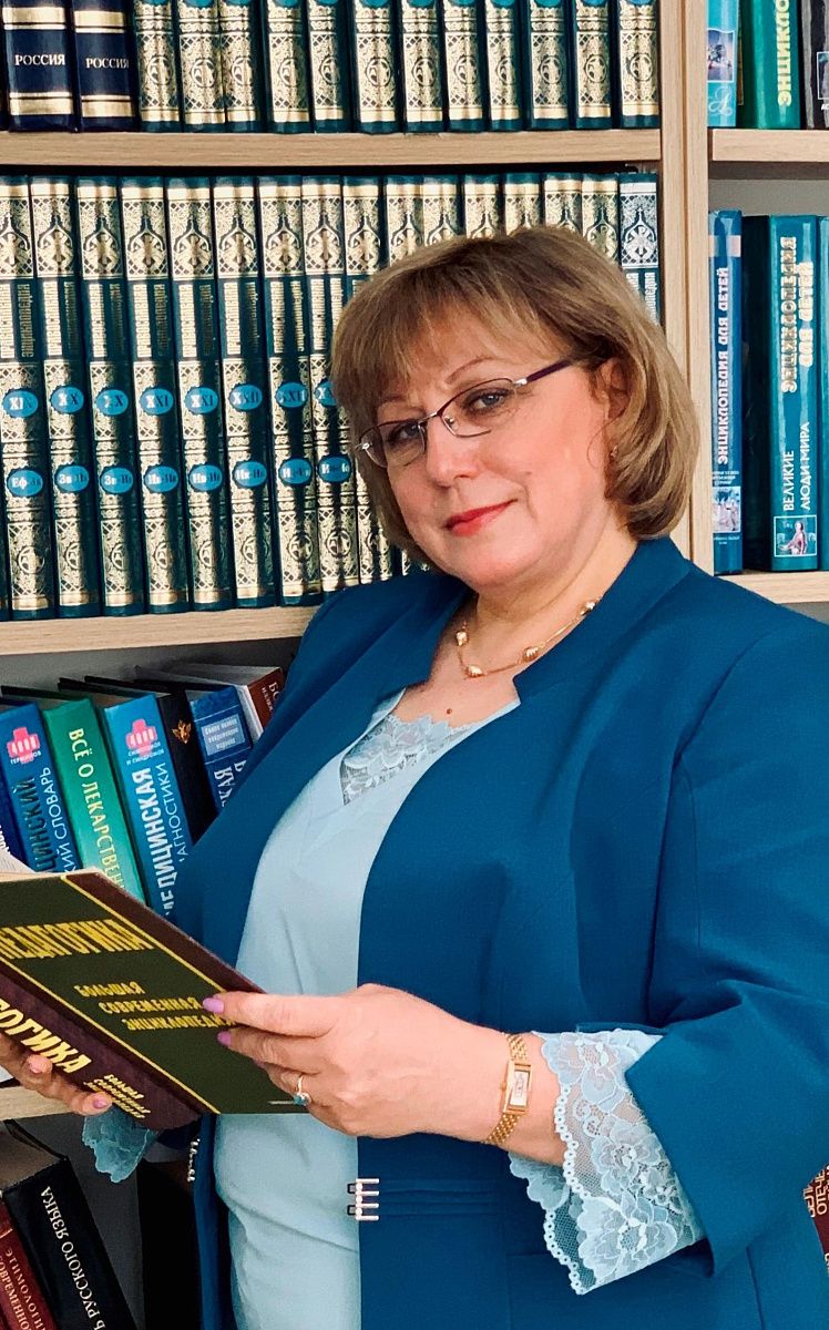 Заведующая детским садом №15 Светлана Гуменная и заведующая детским садом №55 Наталия Князева награждены благодарственными письмами