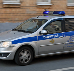 Петербурженка обнаружила возле дома на Полевой улице ящик с оружием