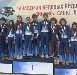 Ледовый триумф спортсменов Колпинского района