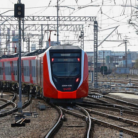 Первый электропоезд «Финист» запустили в Петербурге