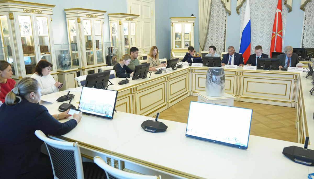 Депутаты ЗакСа рассматривают возможность отмены ЕГЭ для победителей олимпиады школьников