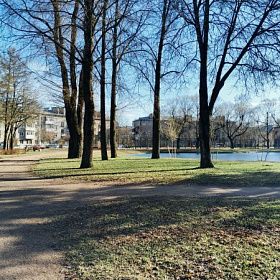 В Колпинском районе на Пасху запустят автобусы на кладбище