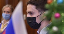 В Петербурге продлили на год ковидные ограничения