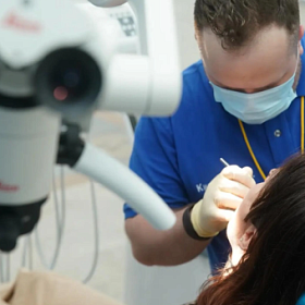 В Госдуму внесли законопроект о бесплатном протезировании для многодетных матерей