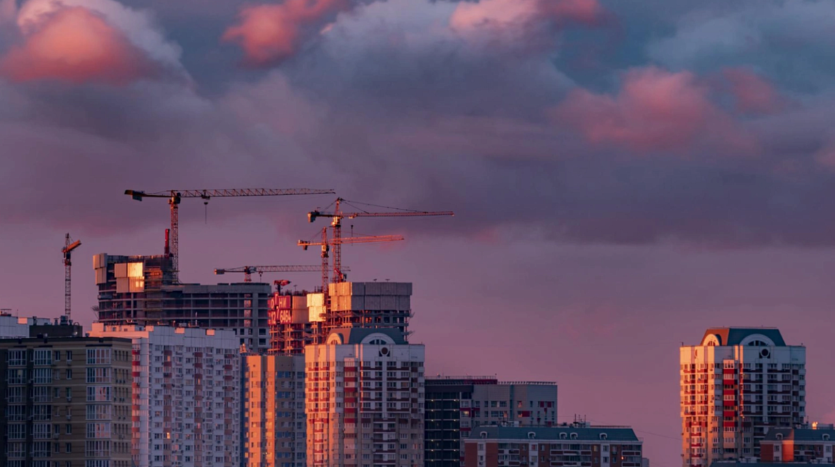 Застройщикам в РФ разрешили переносить сроки ввода жилья