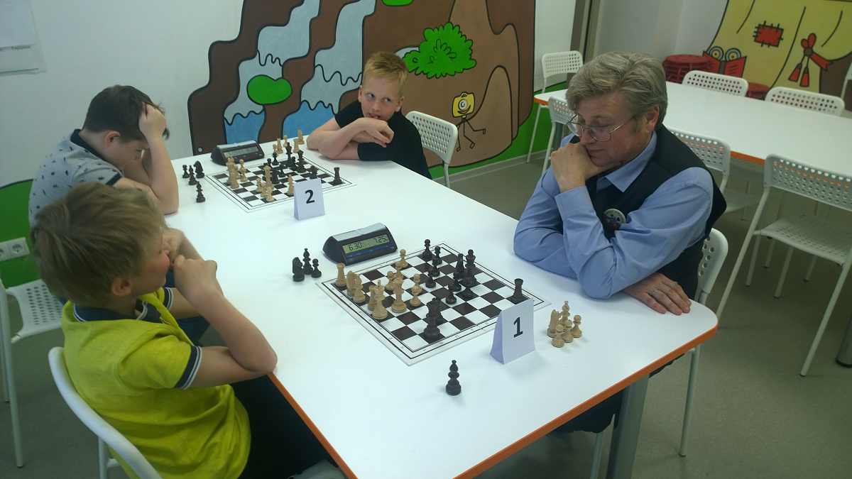 Колпинские шахматисты приняли участие в&nbsp;турнирах, посвященных Дню Победы
