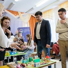 Педагогический салон «Естественнонаучные и инженерные практики в детском саду» прошёл в рамках ПМОФ-2026